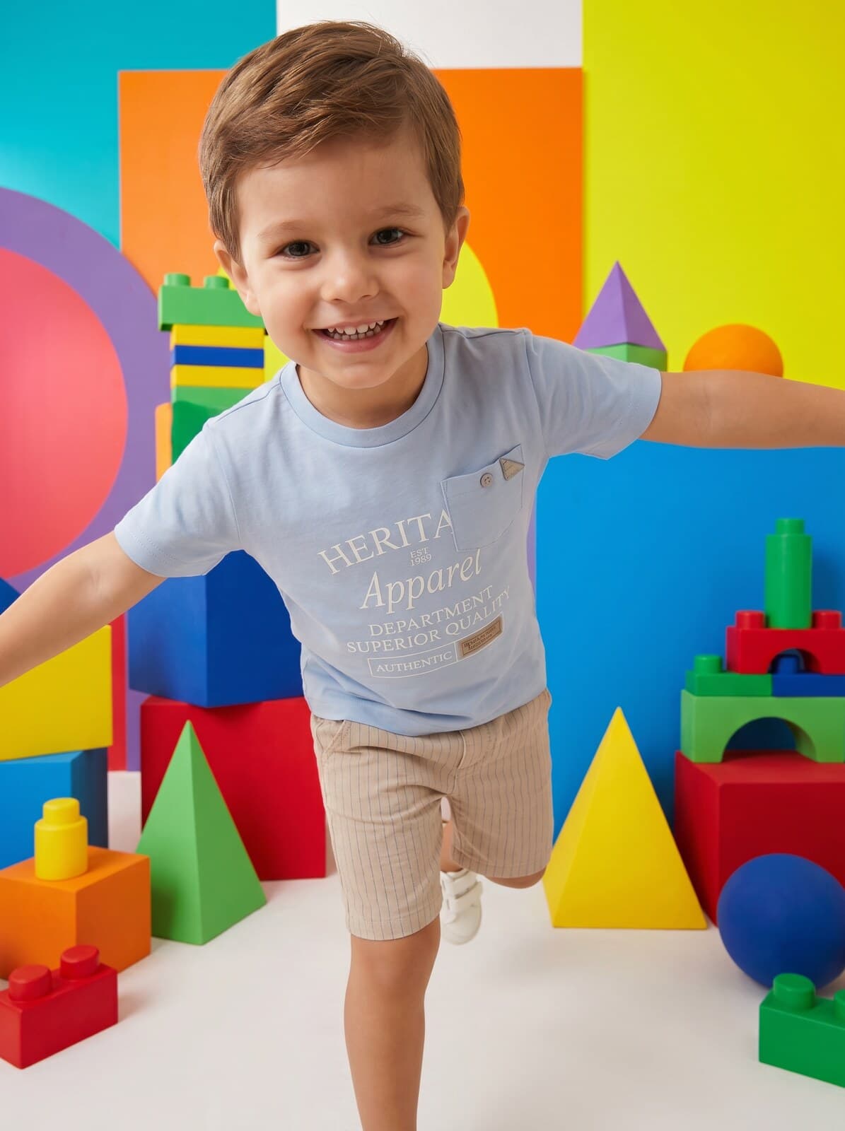 Kids tee in studio